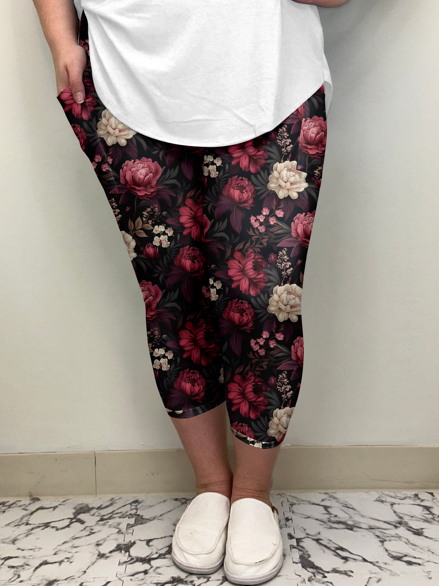 Black Floral Capri w/ Pockets